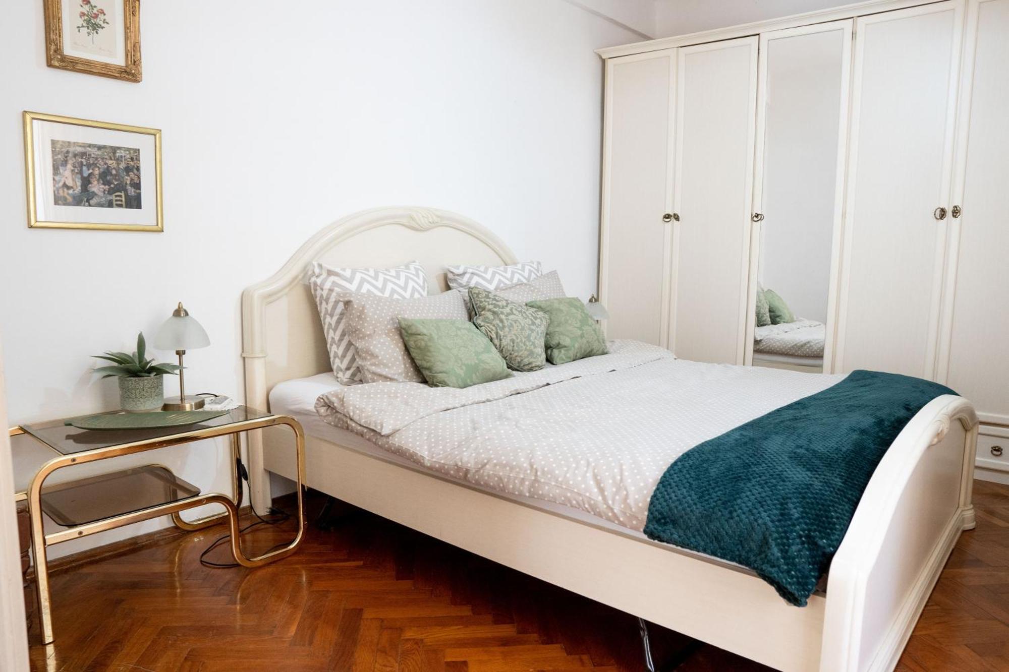 M&B Apartment Kotor Bagian luar foto
