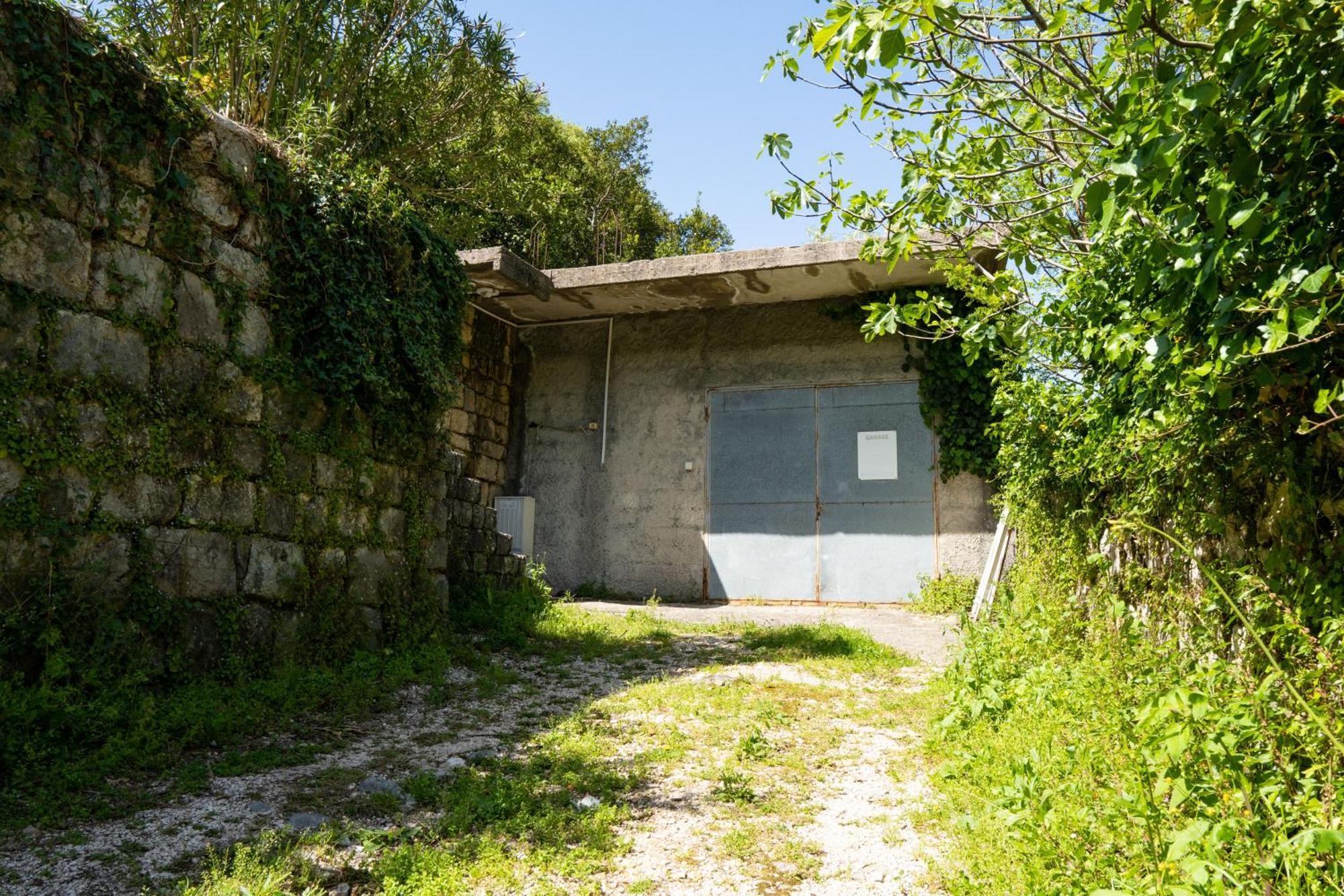 M&B Apartment Kotor Bagian luar foto