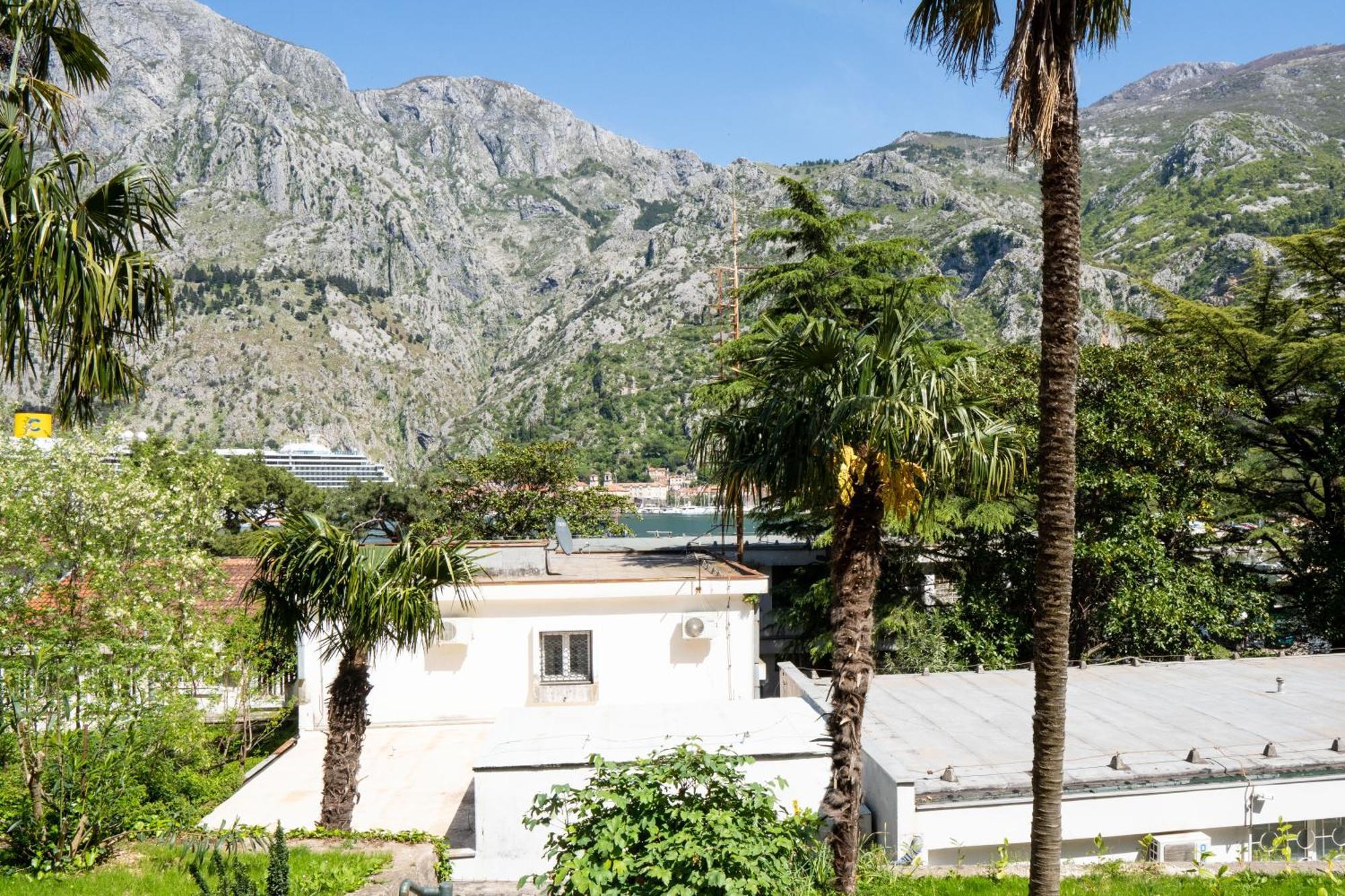 M&B Apartment Kotor Bagian luar foto