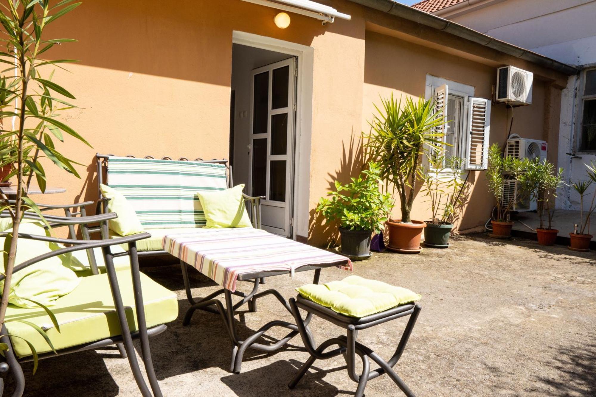 M&B Apartment Kotor Bagian luar foto